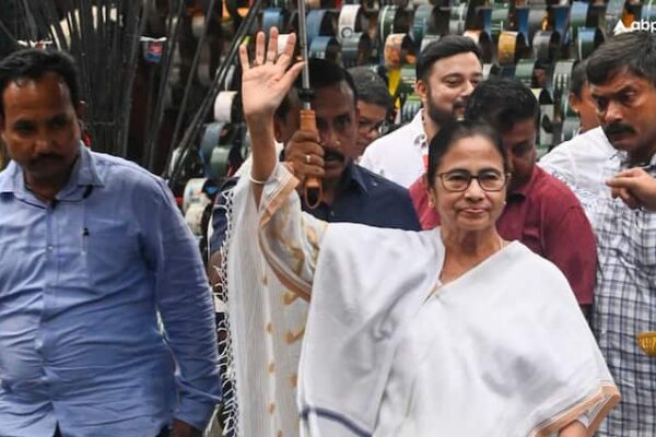 6 सीटों पर ममता बनर्जी की TMC ने उतार दिए कैंडिडेट्स, देखें- पूरी लिस्ट