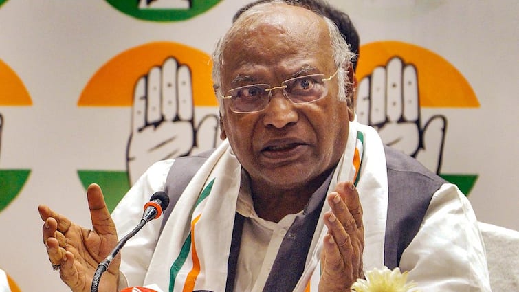 One Nation One Election: ‘एक देश एक चुनाव असंभव’, पीएम मोदी के बयान पर खरगे का पलटवार