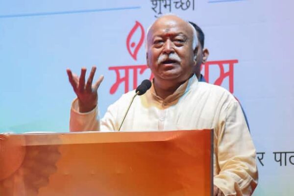 Maharashtra Assembly Elections 2024 RSS active for BJP on Ground made small groups to target voters  | महाराष्ट्र चुनाव से पहले एक्शन में RSS: ग्राउंड पर उतारी ‘स्पेशल टोलियां’, समझें