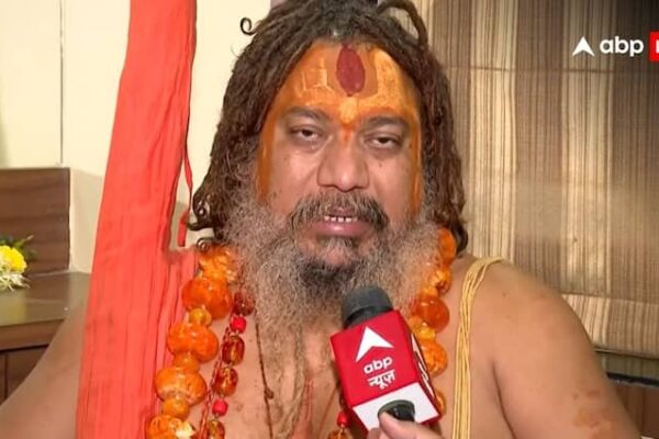 Maharashtra Election Ayodhya Sant Paramhans Acharya Slams Uddhav thackeray over Vote Jihad Banned on RSS Fatwa know what he says