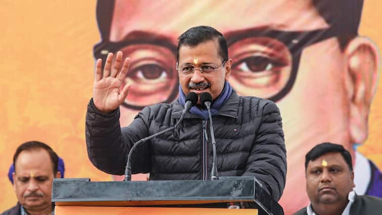 Arvind Kejriwal: बीजेपी-कांग्रेस से आए जिन 10 नेताओं पर केजरीवाल का यकीन, जानें उनमे कितना दम