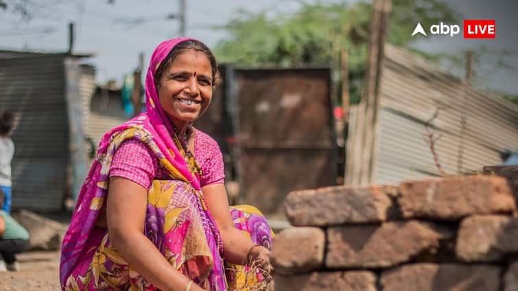 Delhi Assembly Elections 2025 BJP sankalp patra giving 21 thousand for pregnant females 2500 Mahila Samridhi Yojana  