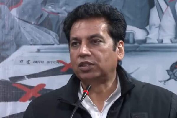 Delhi Assembly Election 2025 How many seats will Congress win Devendra Yadav Prediction 62 seats