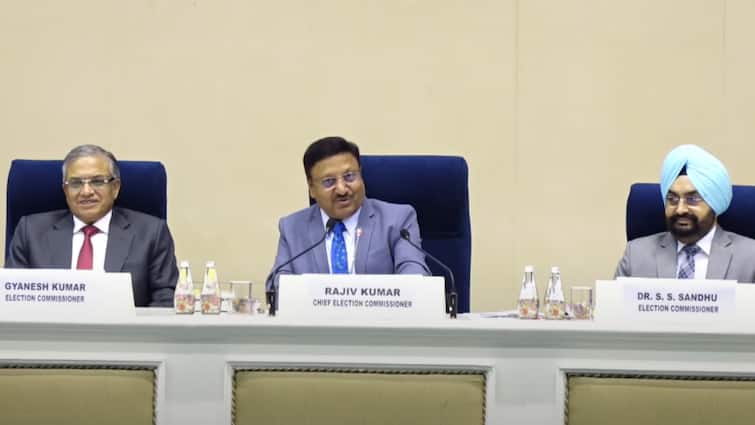 जम्मू कश्मीर की सीटों पर टल गया उपचुनाव, जानें क्यों चुनाव आयोग ने लिया ये बड़ा फैसला