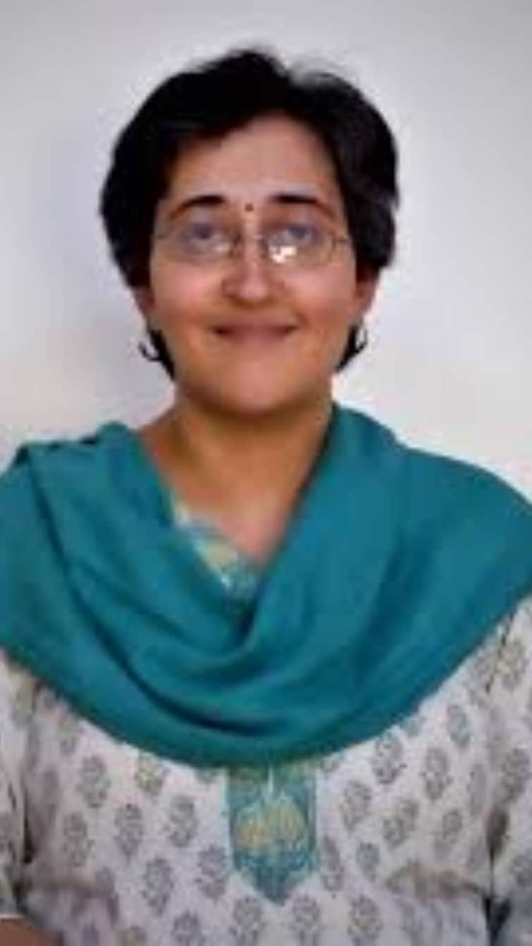 Delhi Election 2025: kalkaji सीट से सीएम Atishi और Alka Lamba का नामांकन | ABP SHORTS