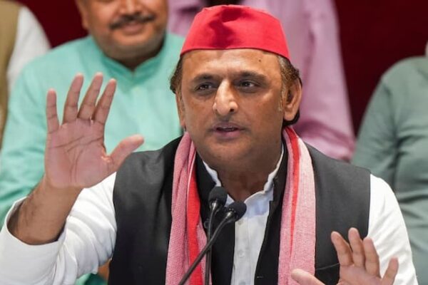 Delhi Assembly Election 2025 Samajwadi Party Supporting AAP in chunav akhilesh Yadav tells the reason 