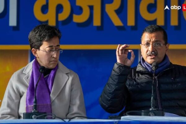 Arvind Kejriwal responds to PM Modi BJP attack healthcare issue Delhi Assembly Election 2025 | Press Conference: अरविंद केजरीवाल की प्रेस कॉन्फ्रेंस में सबके सामने आकर पेट दिखाने लगा शख्स, AK बोले