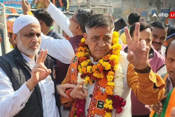 Delhi Assembly Elections result how bjp mohan singh bisht won Mustafabad seat muslim constituency AAP Congress AIMIM Lose  