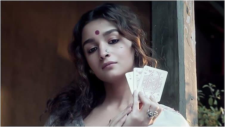 gangubai kathiawadi compelets 3 years sanjay leela bhansali movie collected audience in theatres after covid