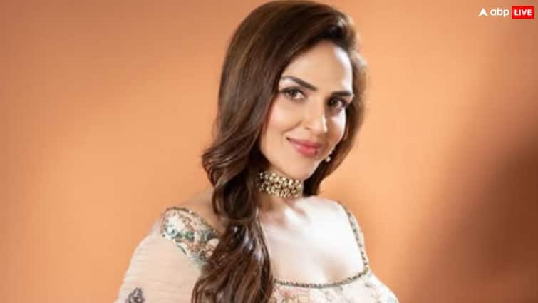 Esha Deol revealed once she was labeled as drug Addict said mother Hema Malini to get blood Test | जब Esha Deol पर ड्रग एडिक्ट होने का लग गया था लेबल, एक्ट्रेस ने मां हेमा से कहा था