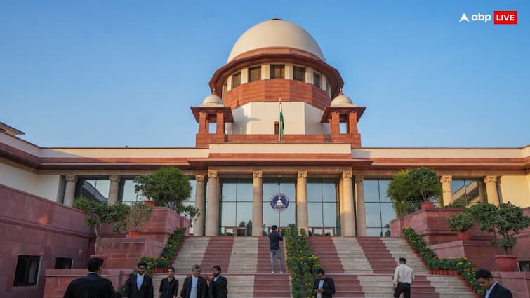 ‘वोटर लिस्ट में नागरिकों को शामिल करना और निकालना EC का अधिकार’, बिहार SIR पर सुप्रीम कोर्ट ने कही बड़ी बात