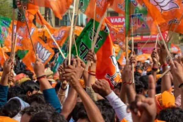 Bihar Election 2025: बिहार में बीजेपी का बड़ा फैसला, 19 नेताओं की बनाई खास टीम, महाराष्ट्र के भी नेता शामिल