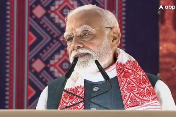 ‘घुसपैठियों को संरक्षण देकर जनसंख्या संतुलन बिगाड़ा’, असम में पीएम मोदी का कांग्रेस पर हमला