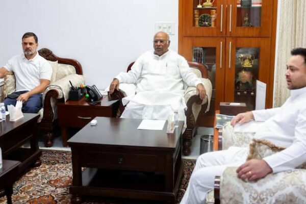 महागठबंधन में सीट शेयरिंग पर फंसा पेच, दिल्ली में राहुल गांधी से होगी तेजस्वी यादव की मुलाकात?