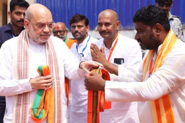 बिहार चुनाव 2025: पूर्व मंत्री मुरारी प्रसाद गौतम ने दिया इस्तीफा, BJP में हो सकते हैं शामिल