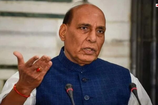 ‘किसी दलित, अनुसूचित या अल्पसंख्यक को विपक्ष का नेता क्यों नहीं बनाया…,’ राजनाथ सिंह ने राहुल गांधी पर साधा निशाना