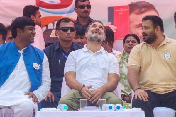 Axis My India: आरजेडी सबसे बड़ी पार्टी, कैसे बन सकती है महागठबंधन की सरकार? समझें गणित