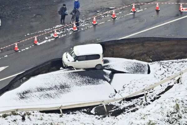 भूकंप के तगड़े झटकों से डोली धरती, रिक्टर स्केल पर 6.7 तीव्रता, घरों से निकलकर भागे लोग