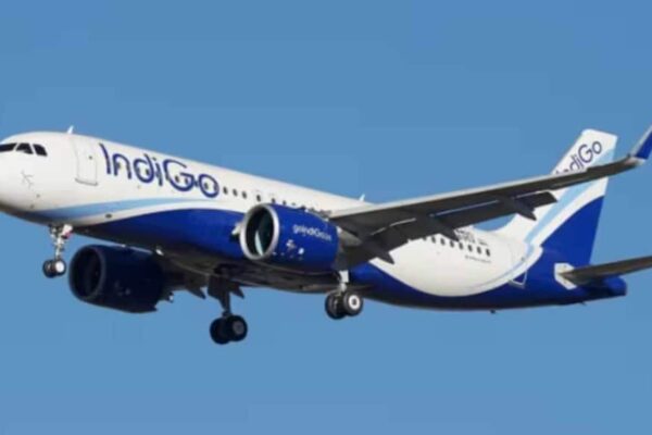 इंडिगो संकट के बीच DGCA का एक्शन, लापरवाही उजागर होते ही 4 इंस्पेक्टर किए सस्पेंड