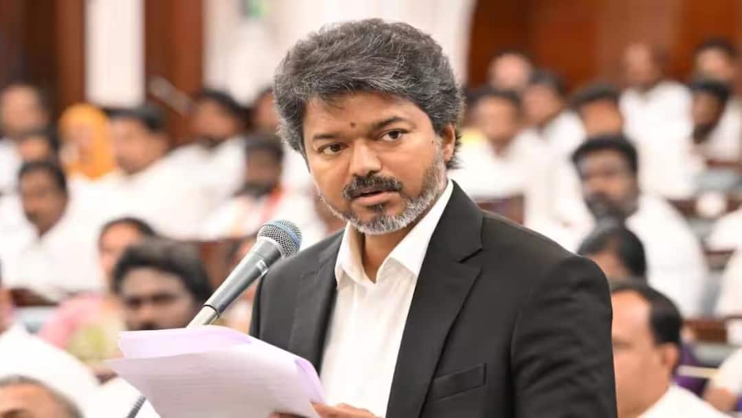 AIADMK को एक और झटका, चौथे विधायक ने इस्तीफा दिया, विजय की पार्टी में शामिल