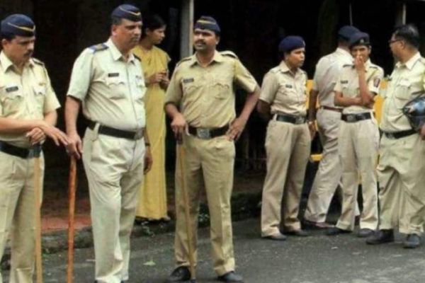 पश्चिम बंगाल में न्यायिक अधिकारियों को बंधक बनाने पर 15 गिरफ्तार, सड़क जाम कर किया था हंगामा
