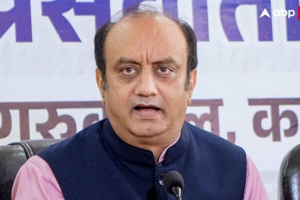 ‘साबित करें या माफी मांगें’, विधायकों को तोड़ने के आरोपों पर सुधांशु त्रिवेदी ने उमर अब्दुल्ला पर साधा निशाना